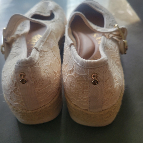 Sam & Libby Elegant Cream Lace Platform Shoes - Picture 3 of 4